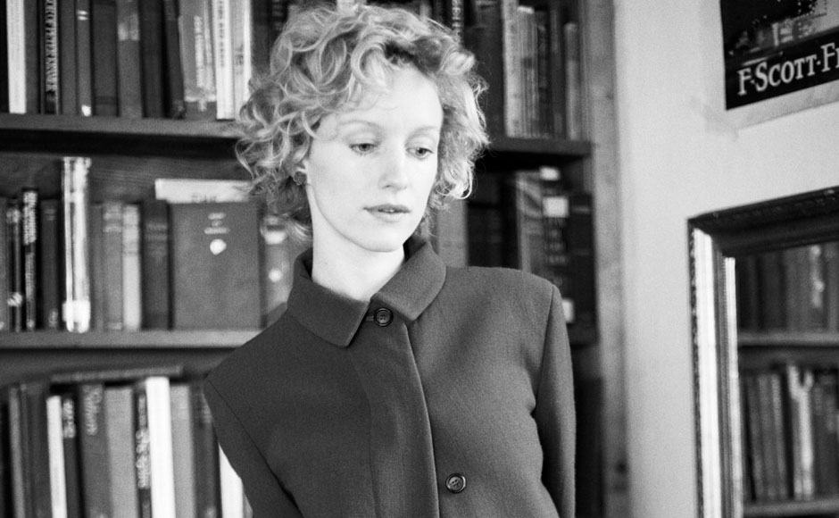 sylvia, black and white Black and white portrait of Svlia Whitman wearing a Wool cashmere coat Nº21 A/W 11 Pre Collection