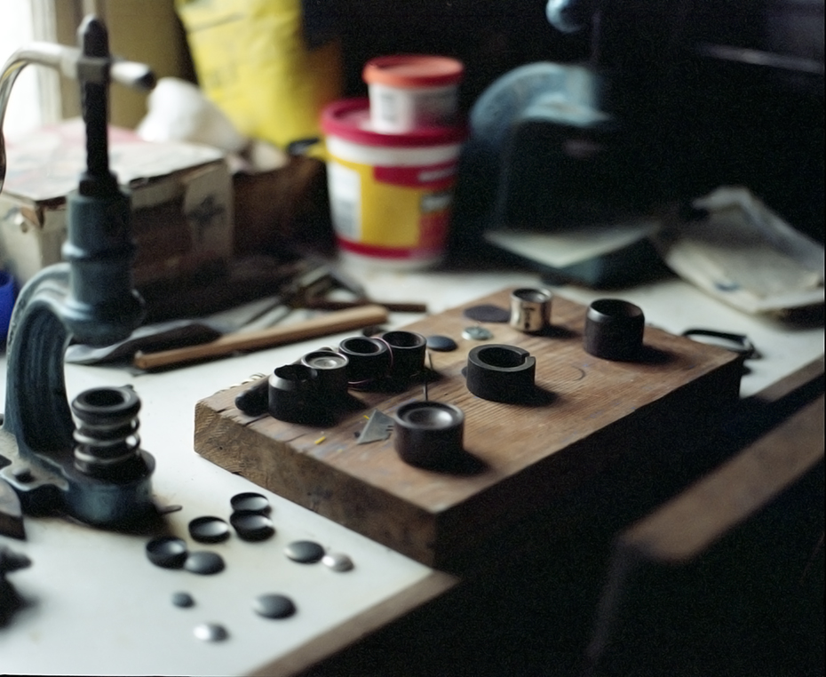 Button_machine, upholsterers