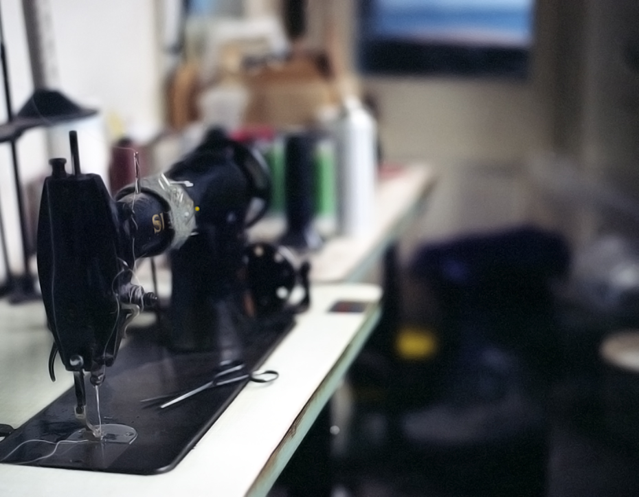 singer_sewing machine still used for fabrics