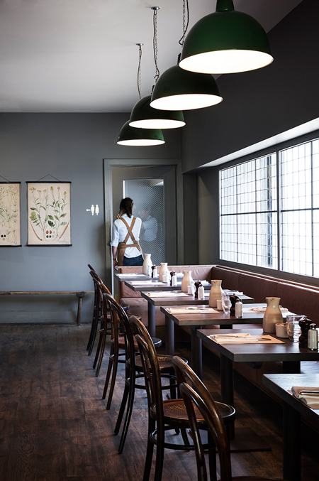Paul_Raeside_Olympic_back_diningrm_Simone_McEwan