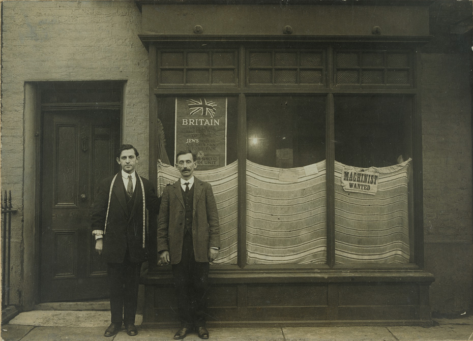 Tailor’s shop window © Jewish Museum London
