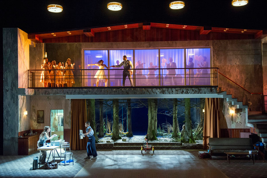 A scene from Medea. Credit Ricard Hubert Smith