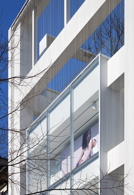 HM Seoul Hongdae by D LIM Architects – by Youngchae Park