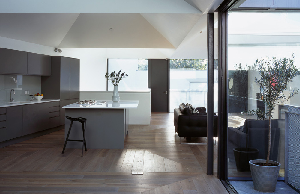 Vaulted house by vPPR – Photograph by Ioana Marinescu